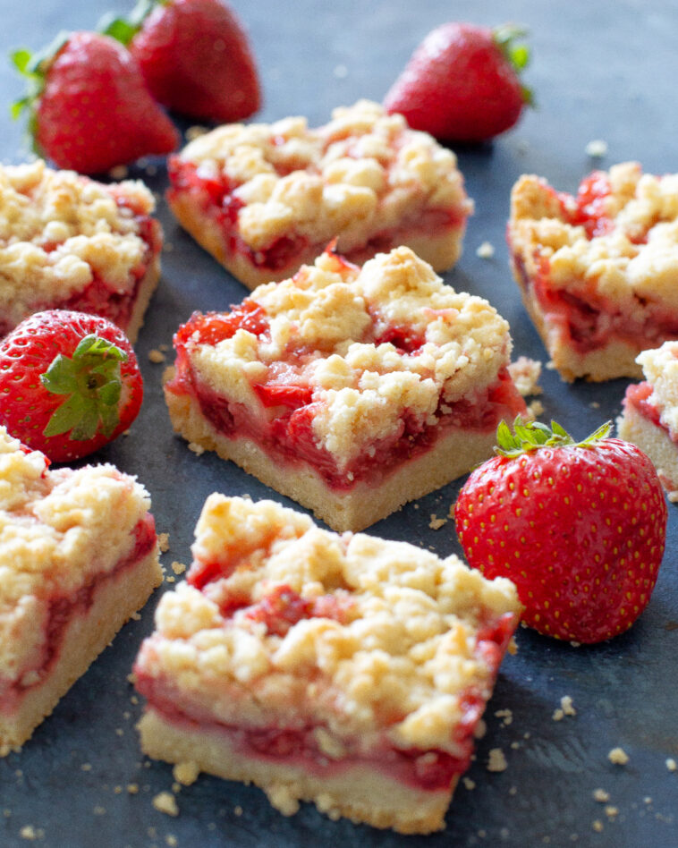 strawberry crumb bars - Strawberry Crumb Bars