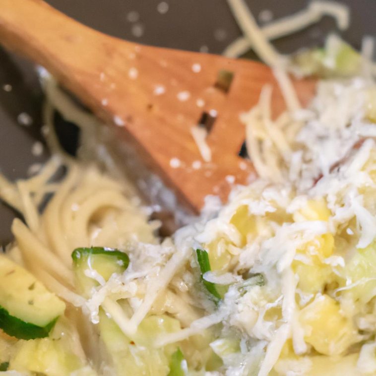 Deliciously Keto: Creamy Garlic Parmesan Zoodles in Under 30 Minutes!